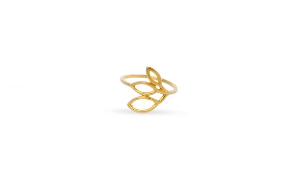 Seeds of love Ring - The Seeds Of Love ring is designed in a leaf shape form. Authentic and very easy to match it with any outfit. Maya proposes that you wear a gold-plated ring along with an oxidized one, giving the illusion of wearing a single ring and looking even more impressive.